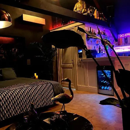 דירה Loco Paradiso - Two Kingsize Beds, Outdoor Terrace, Dj Booth, Bar, Cinema, Bathtub, Kitchen, Airco *