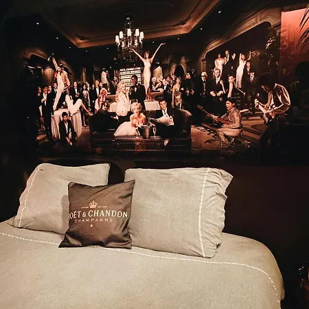 Loco Paradiso - Two Kingsize Beds, Outdoor Terrace, Dj Booth, Bar, Cinema, Bathtub, Kitchen, Airco דירה *